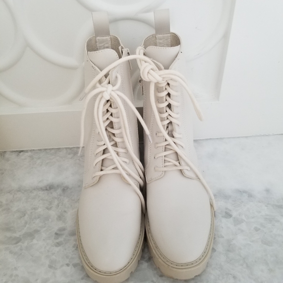 Charles and Keith boots sz 8 - Picture 5 of 15